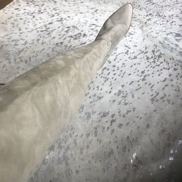 Chloe Suede Textured-Leather Over-The-Knee Boots - Picture 3 of 7